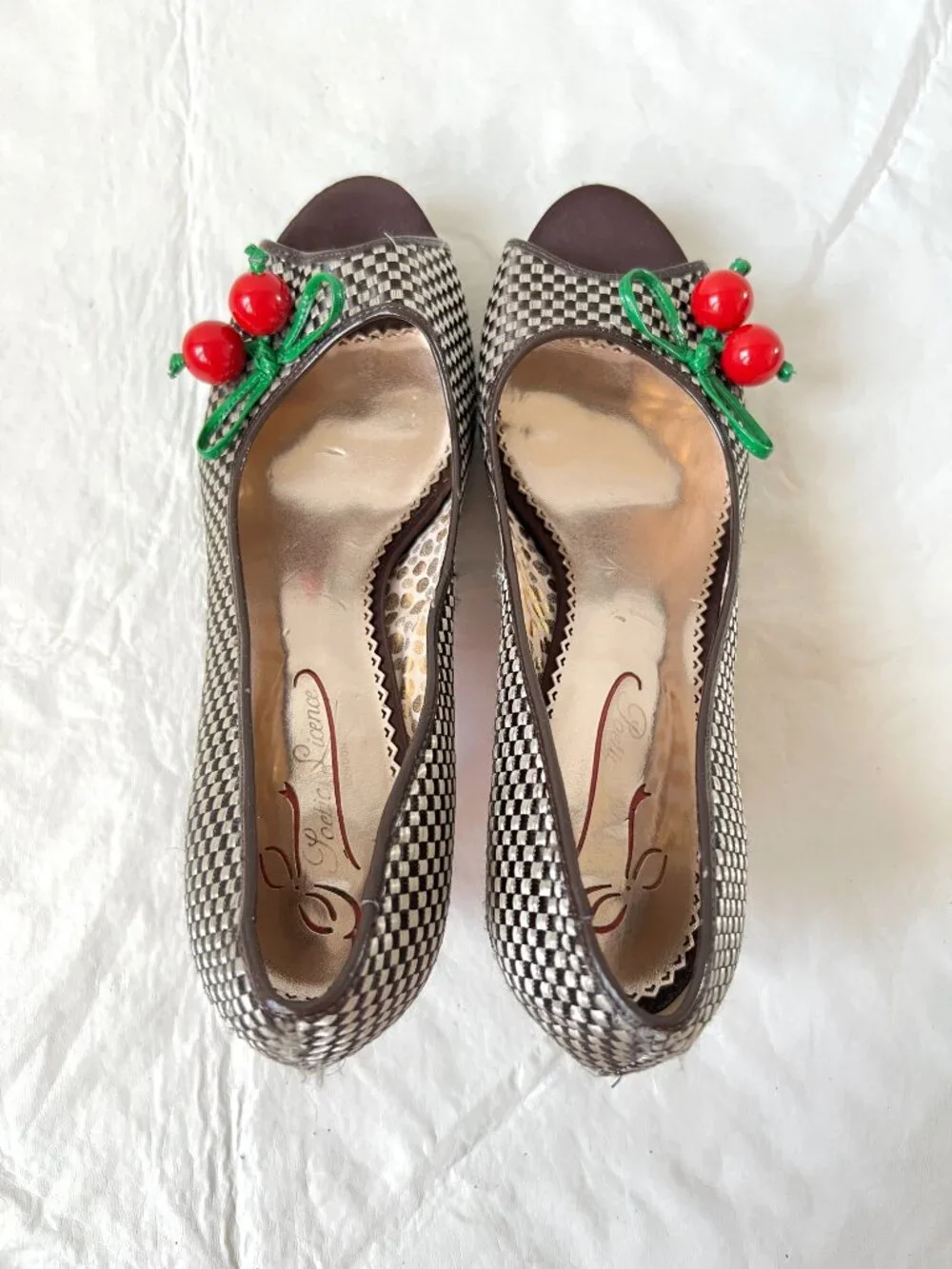 Poetic License high heel shoes 9.5 brown woven peep toe clear heel cherry beads